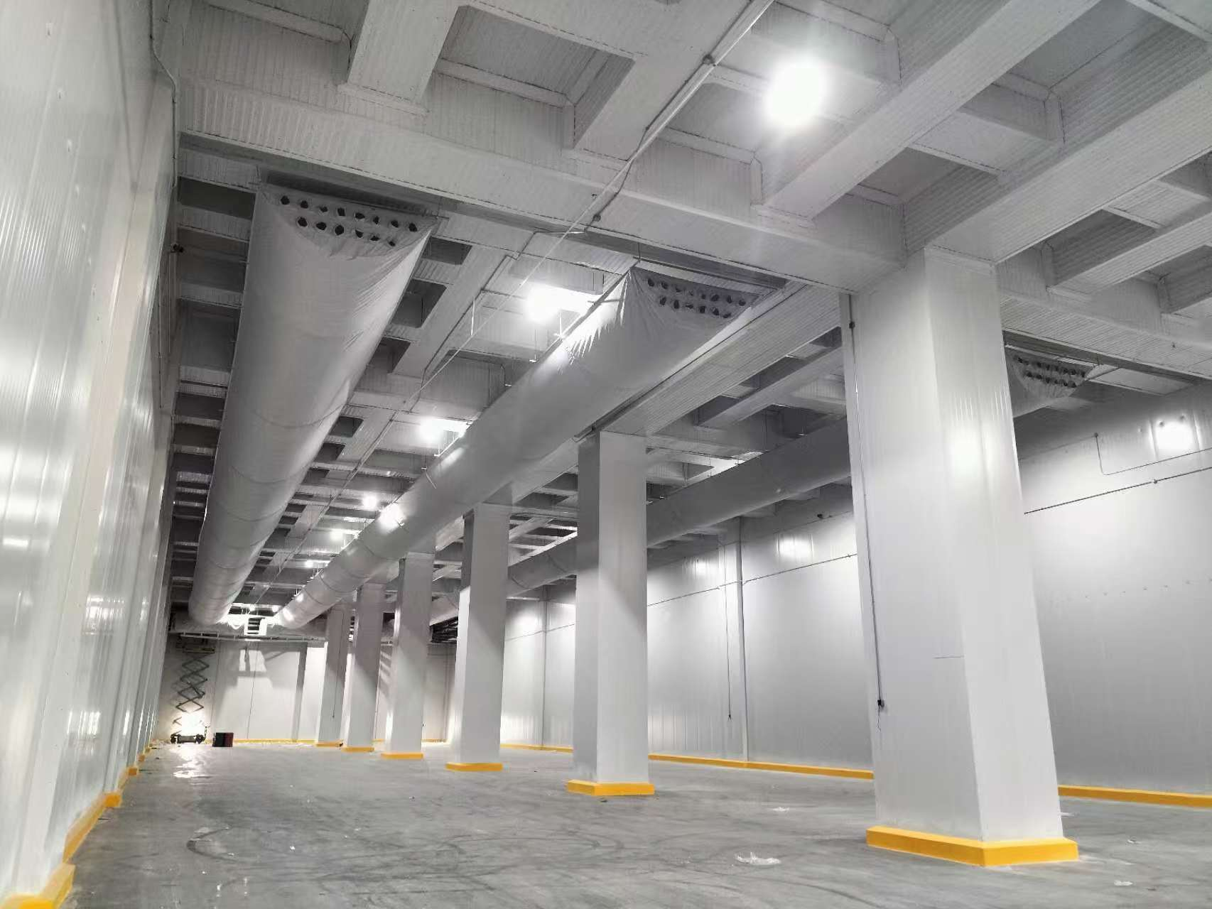 Fabric ducts help Latin American logistics hubs build high standards for cold storage